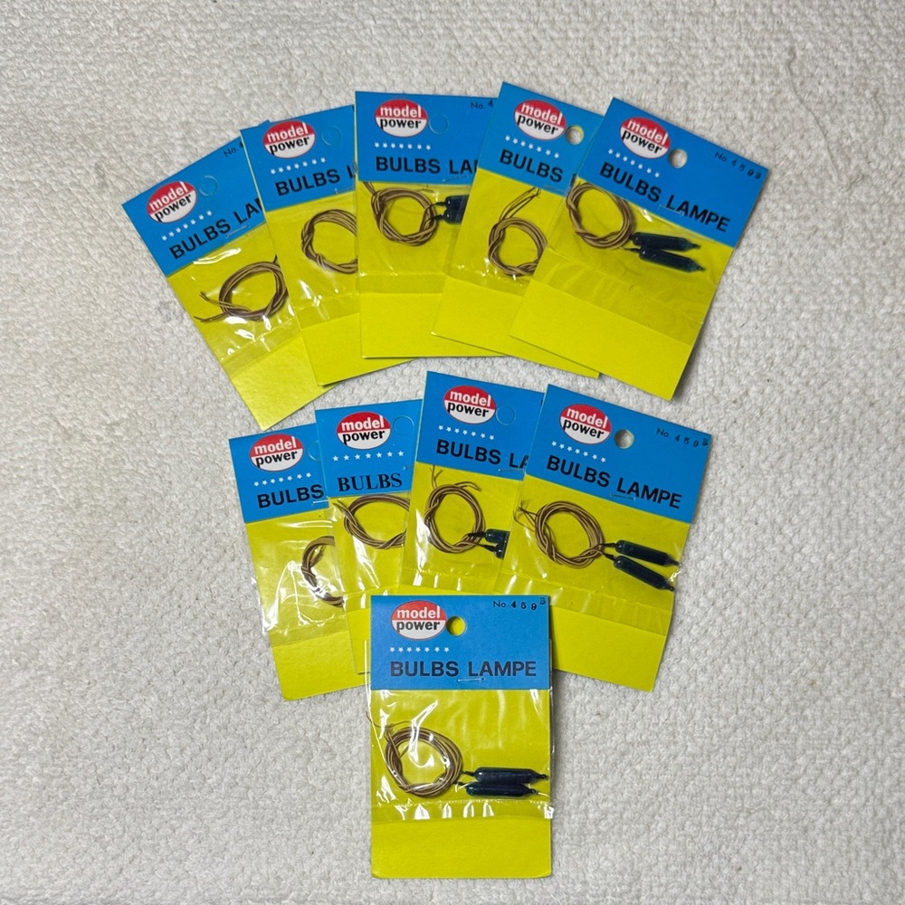Model Power 14V Flashing Blue Wired Bulbs #459B (10 Packs) NEW